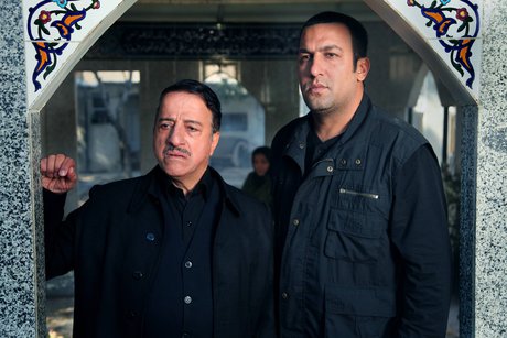 سیروس مقدم با گروه میکائیل در کارخانه لنج سازی مستقر شد