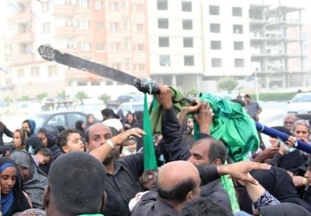 مراسم علم شمشیری قشم با شکوه خاصی برگزار شد