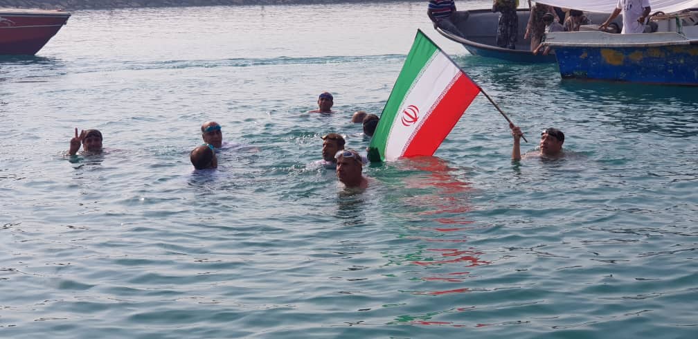 مراسم گرامیداشت شهدای ایرباس پرواز ۶۵۵ در آبهای جزیره هنگام
