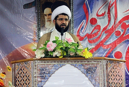 امام جمعه قشم : گفتگو با آمریکا محال است
