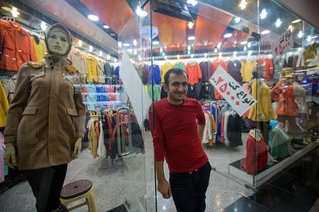 سایه سنگین نوسانات ارز بر بازارهای قشم و درگهان