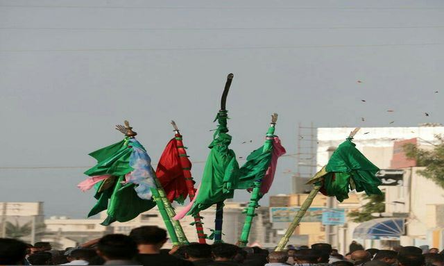 آئین سنتی و معنوی علم شمشیری در قشم برگزار شد