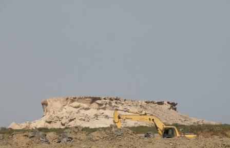 سیاستهای یک بام و دو هوا در واگذاری اراضی در قشم