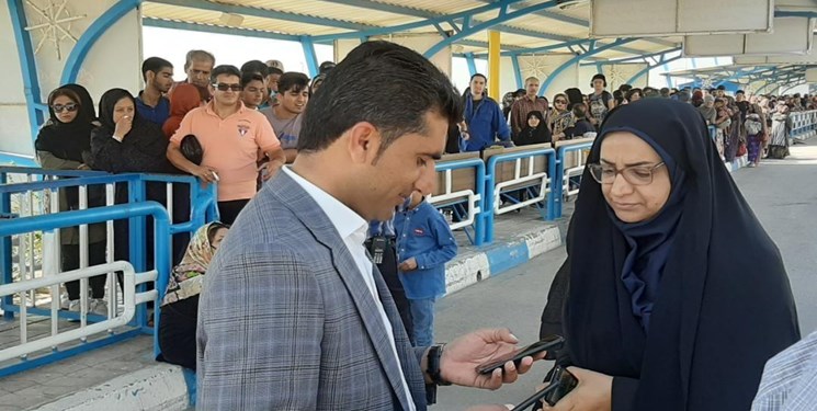 کمبود شناور در بزرگترین بندر مسافری کشور/ازدحام مسافرین در بندر شهید حقانی
