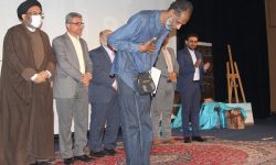 خلیج خونین به عنوان اثر برگزیده نهمین جشنواره تئاتر استانی منطقه آزاد قشم انتخاب شد