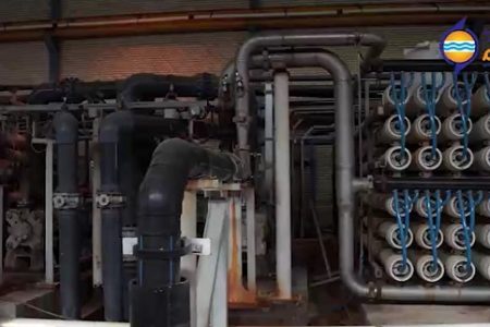 گزارش تصویری راه اندازی واحد ۲۵۰۰ متر مکعبی آب شیرین کن در قشم