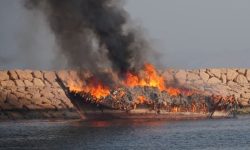 آتش سوزی سه فروند لنج تجاری در بندر بهمن قشم