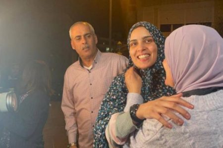گردان‌های قسام ۳۹ زن و کودک اسیر فلسطینی را از زندانهای اسرائیلی آزاد کردند