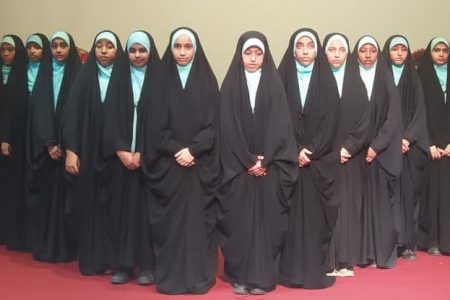 جشنواره سرود مدرسه عشق در قشم برگزار شد
