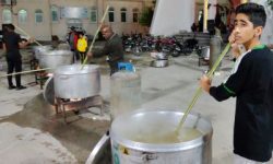 پخت ۴۰ دیگ حلیم به مناسبت شهادت حضرت فاطمه(س) در قشم